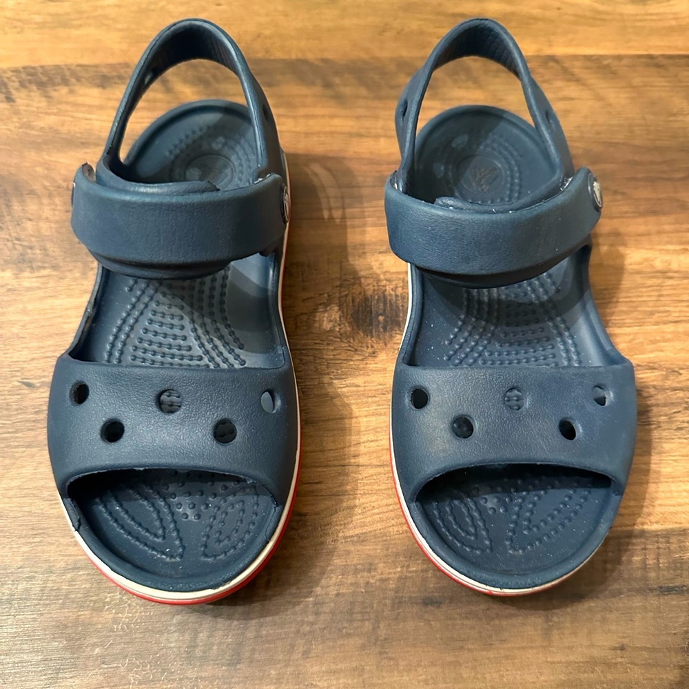 Kid’s Navy Blue CROCS Bayaband Sandal Size 10